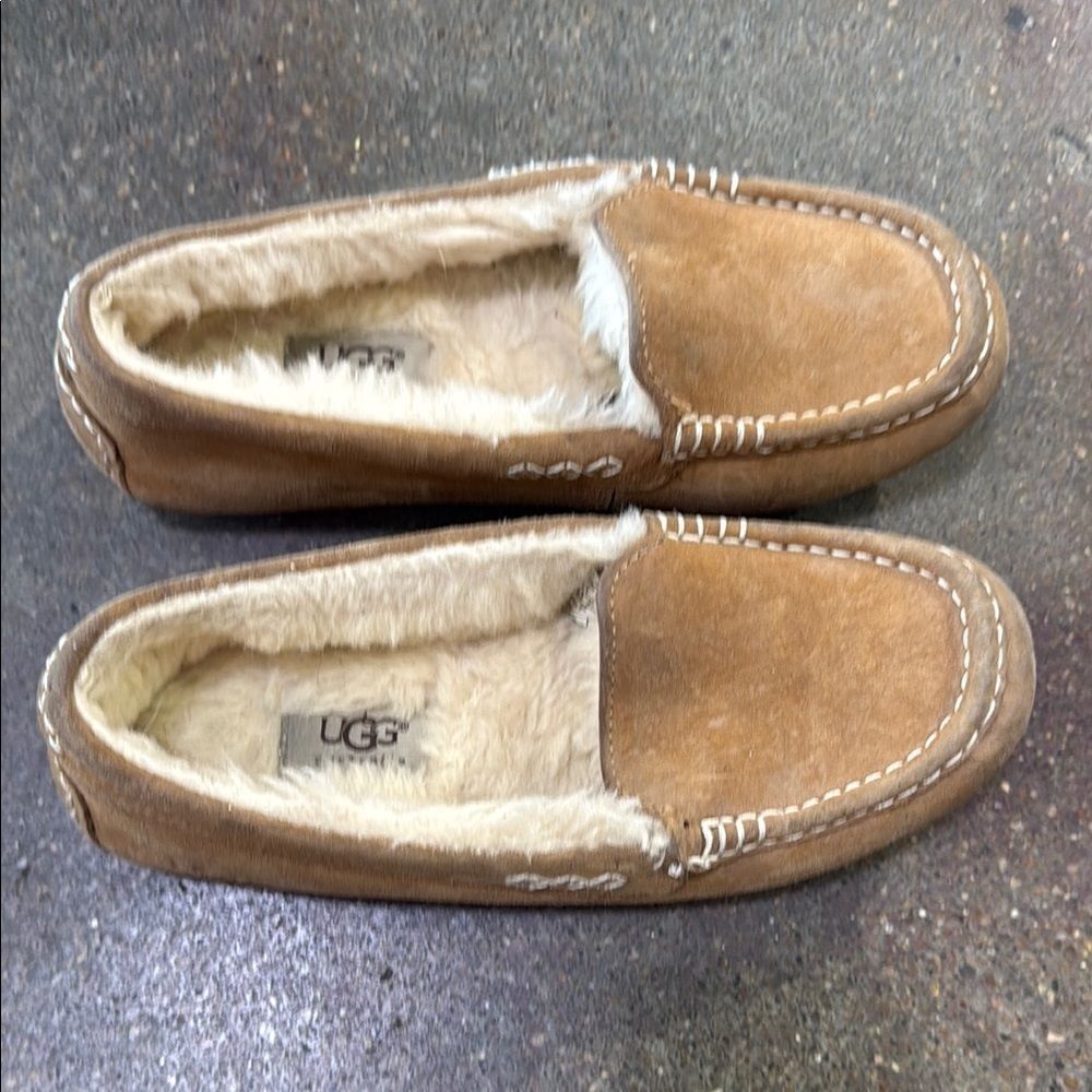 UGG slippers - Picture 2 of 4
